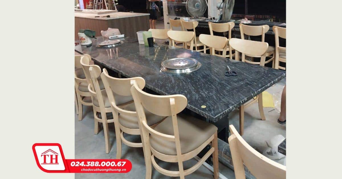 mẫu bàn lẩu nướng mặt đá