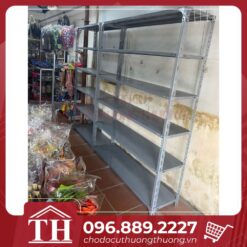 Giá kệ sắt bán hàng thanh lý