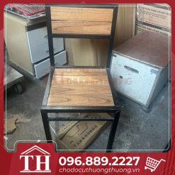 Thanh lý ghế chân sắt mặt gỗ