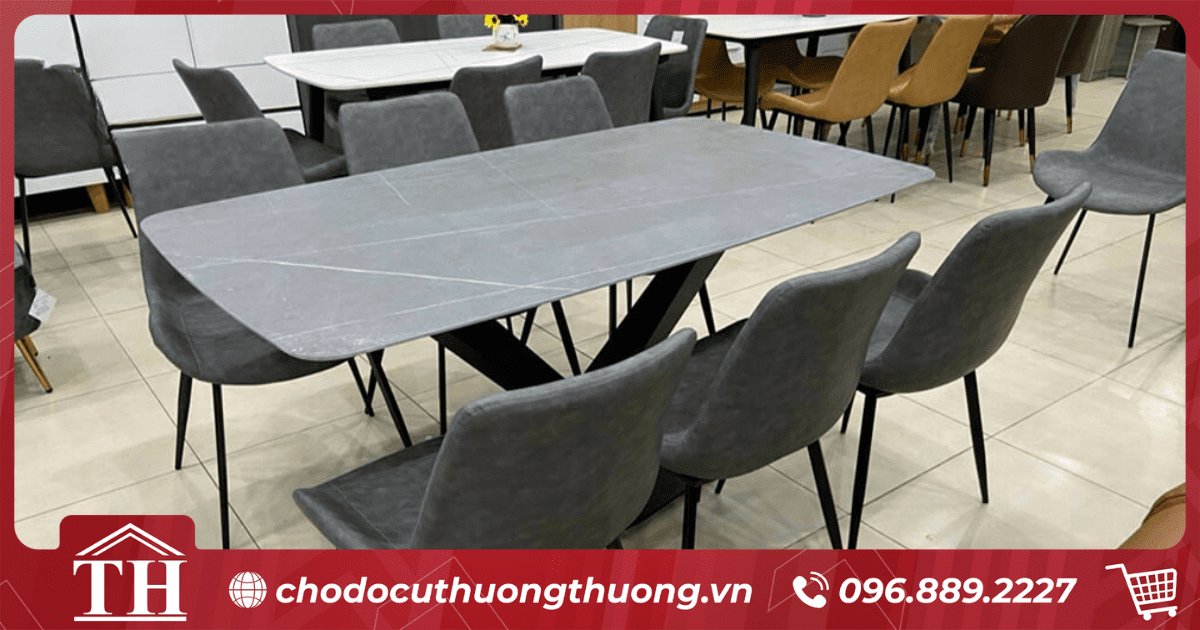 Bộ bàn ăn thanh lý tại nhà hàng