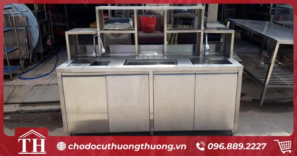 Bàn chặt inox thanh lý 304