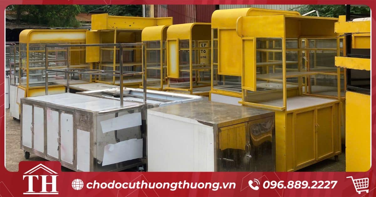 Quầy bán hàng di động tại chợ đồ cũ Thưởng Thưởng