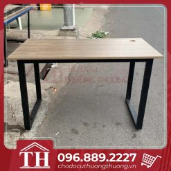 Bàn làm việc chân sắt thanh lý