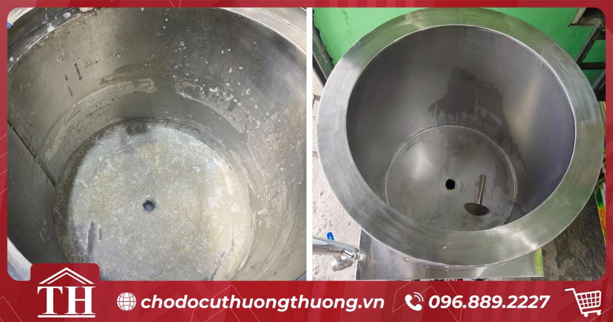 Bên trong nồi điện nấu cháo lòng 
